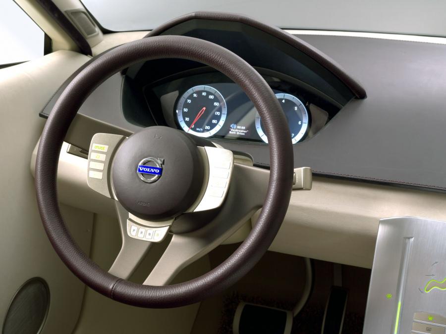  Volvo Versatility Concept Car 2003 года  (фото 2 из 31)